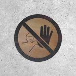 Signalétique Bois - Accès Interdit avec Main